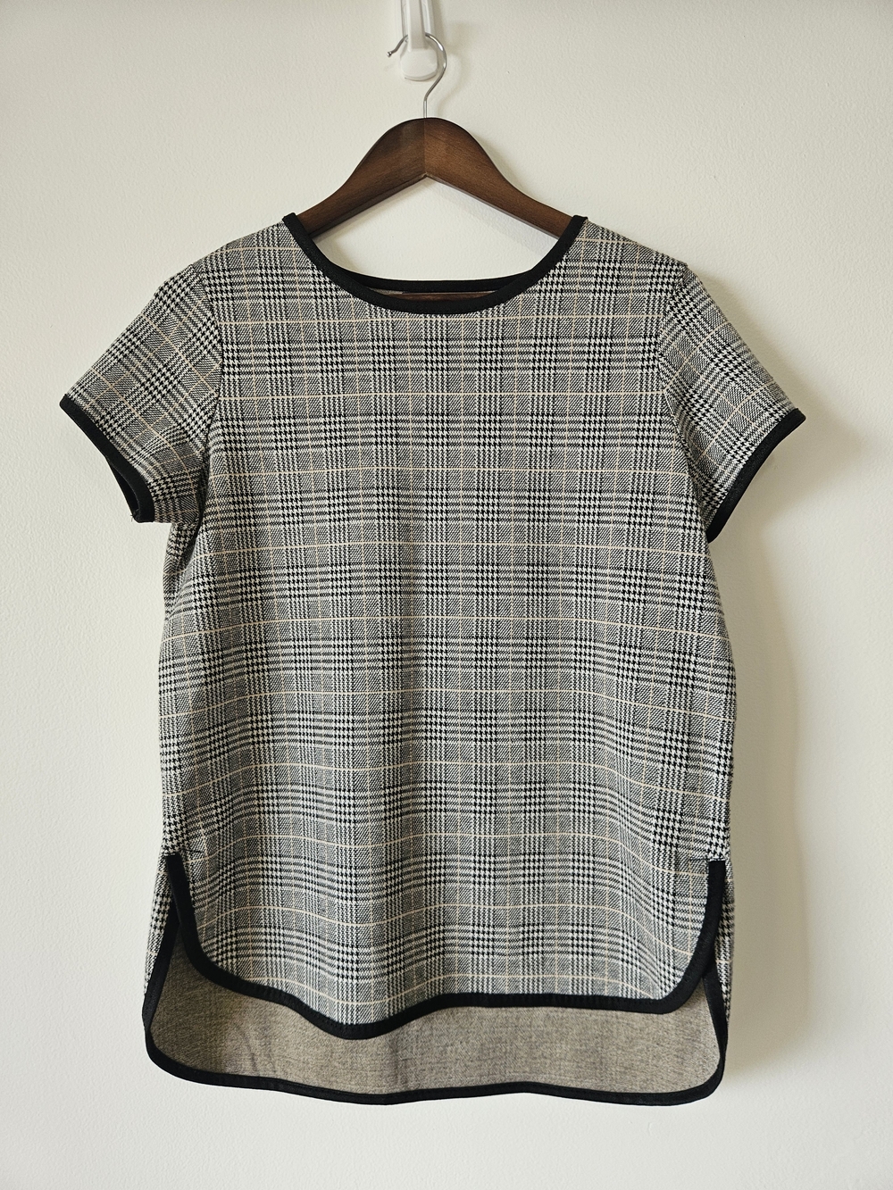 Max Edition Black-Trim Plaid Short Sleeve Tunic Top Size Medium